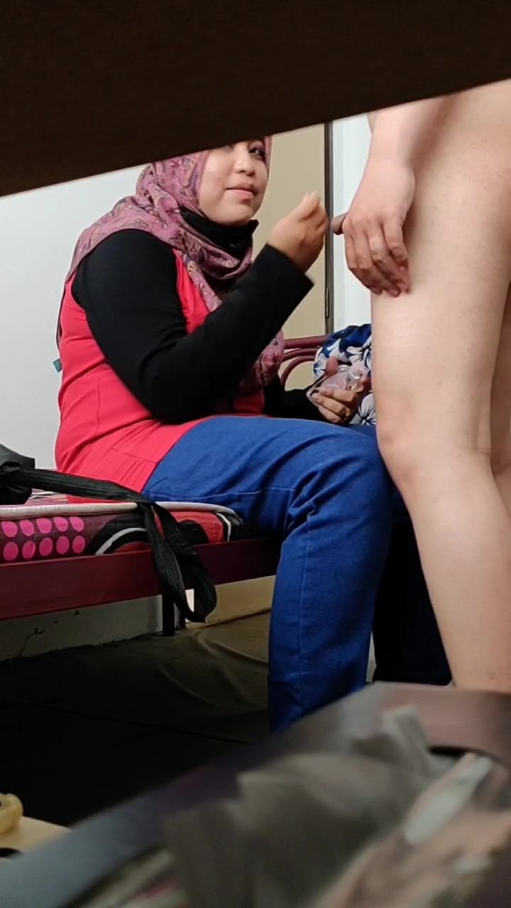 Bahan Terbaru, Ibu Kost Nyepong Kontolku