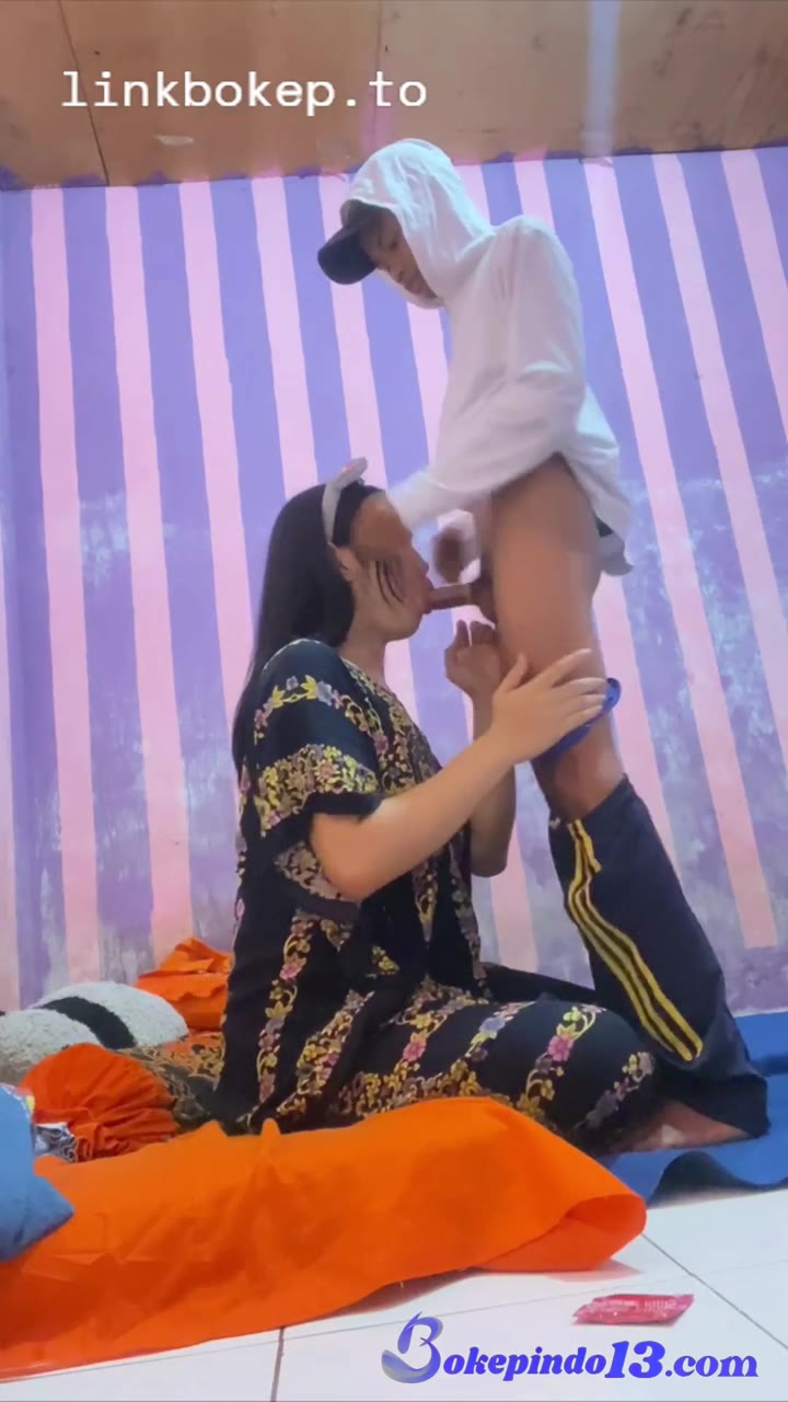 Tante Cantik Live Bareng Tukang Siomay Keliling