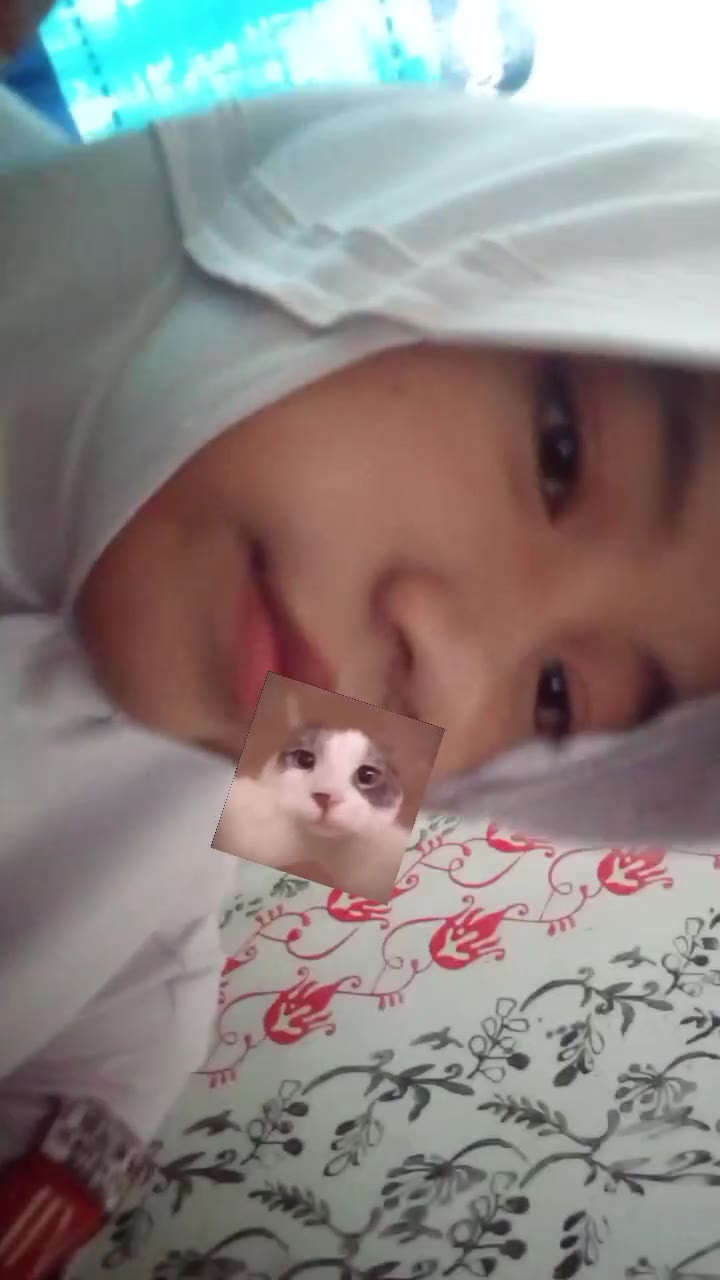 Siswi Pamer Toket Yang Sudah Ranum