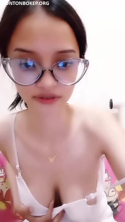 Bebyarra Pamer Toket Mancung Pentil Pink Saat Mango Live